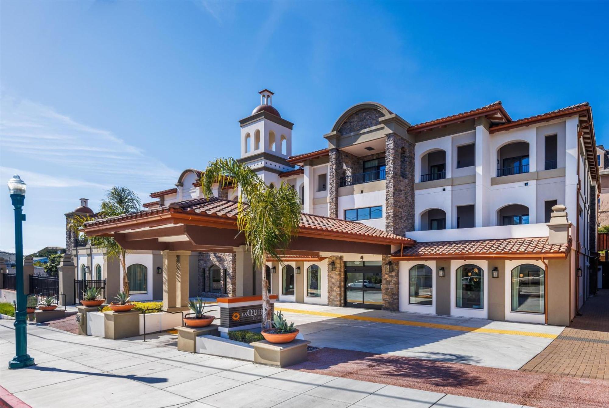 La Quinta & By Wyndham 2*