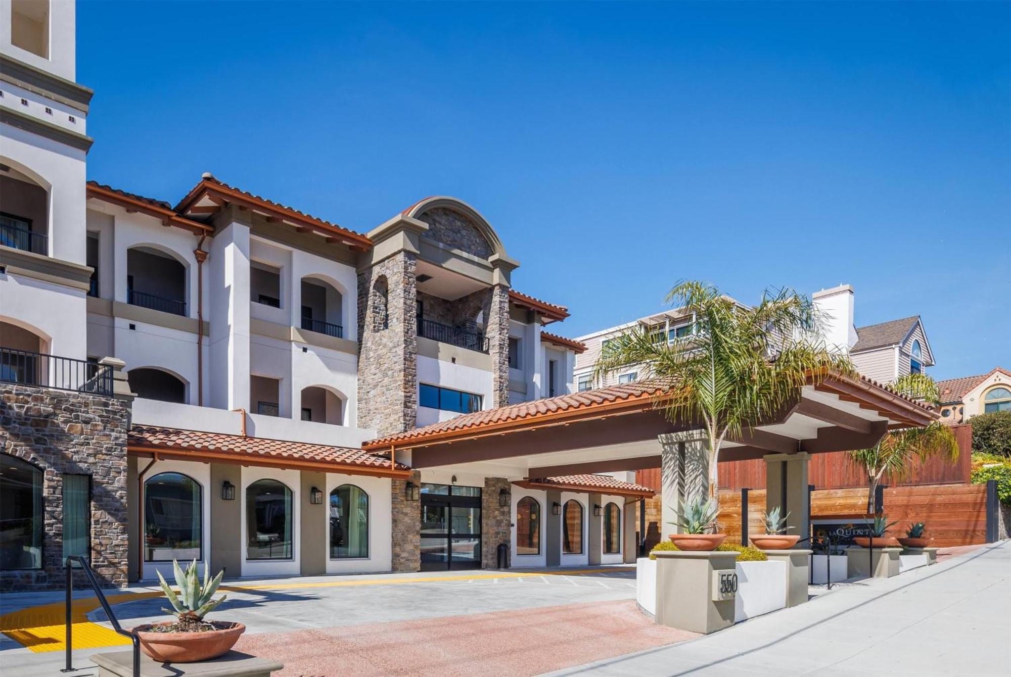 La Quinta & By Wyndham Hotel Santa Cruz